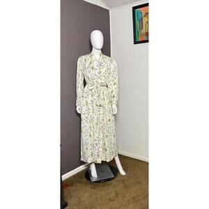 1970's Lavender Floral Robe Cream x Purple from Periphery M/L Boho Whimsy Robe